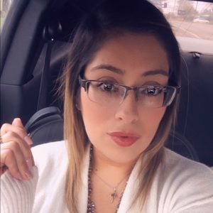 Meet your Posher, Veronica